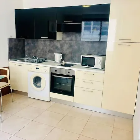 شقة One Bedroom 10 Min Walk To The سليمة