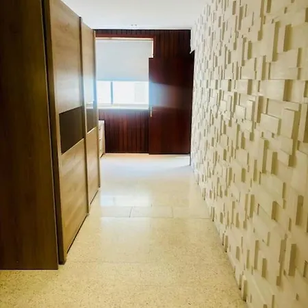 One Bedroom 10 Min Walk To The Appartement